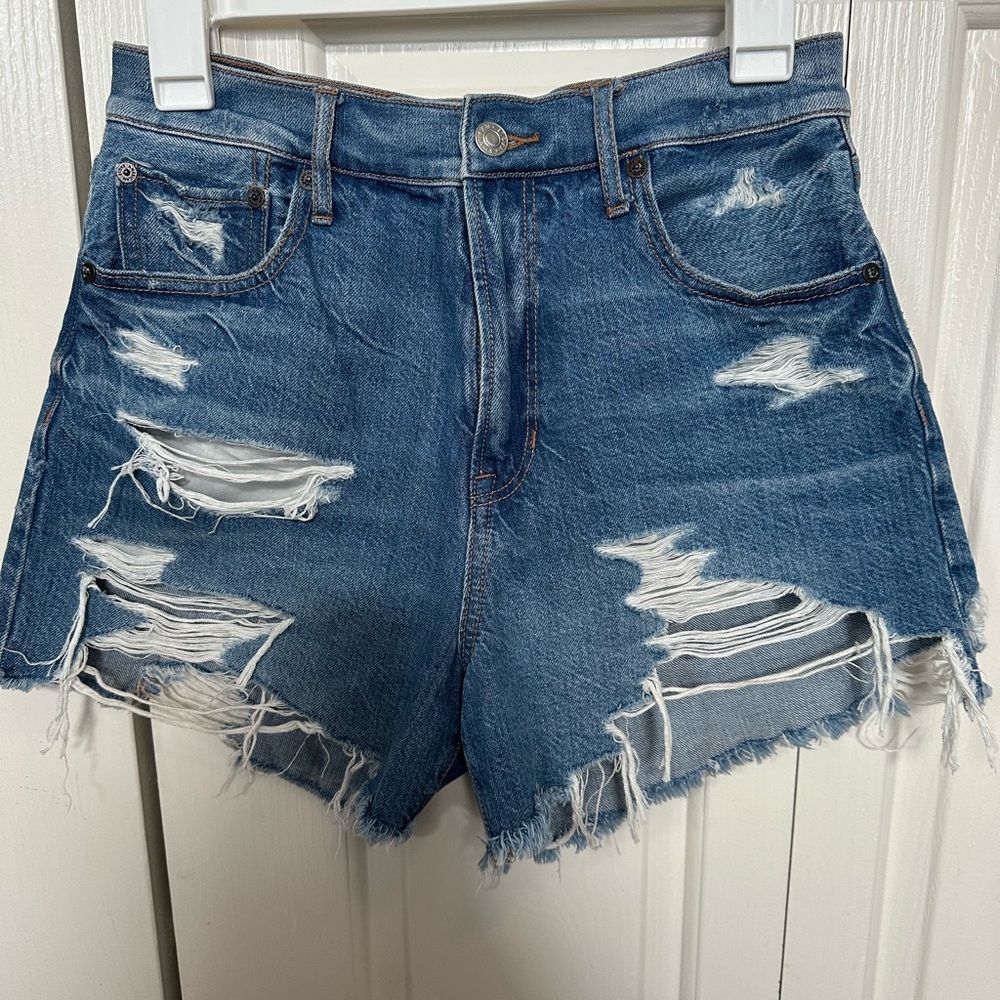Like new American Eagle shorts. Women’s size 4